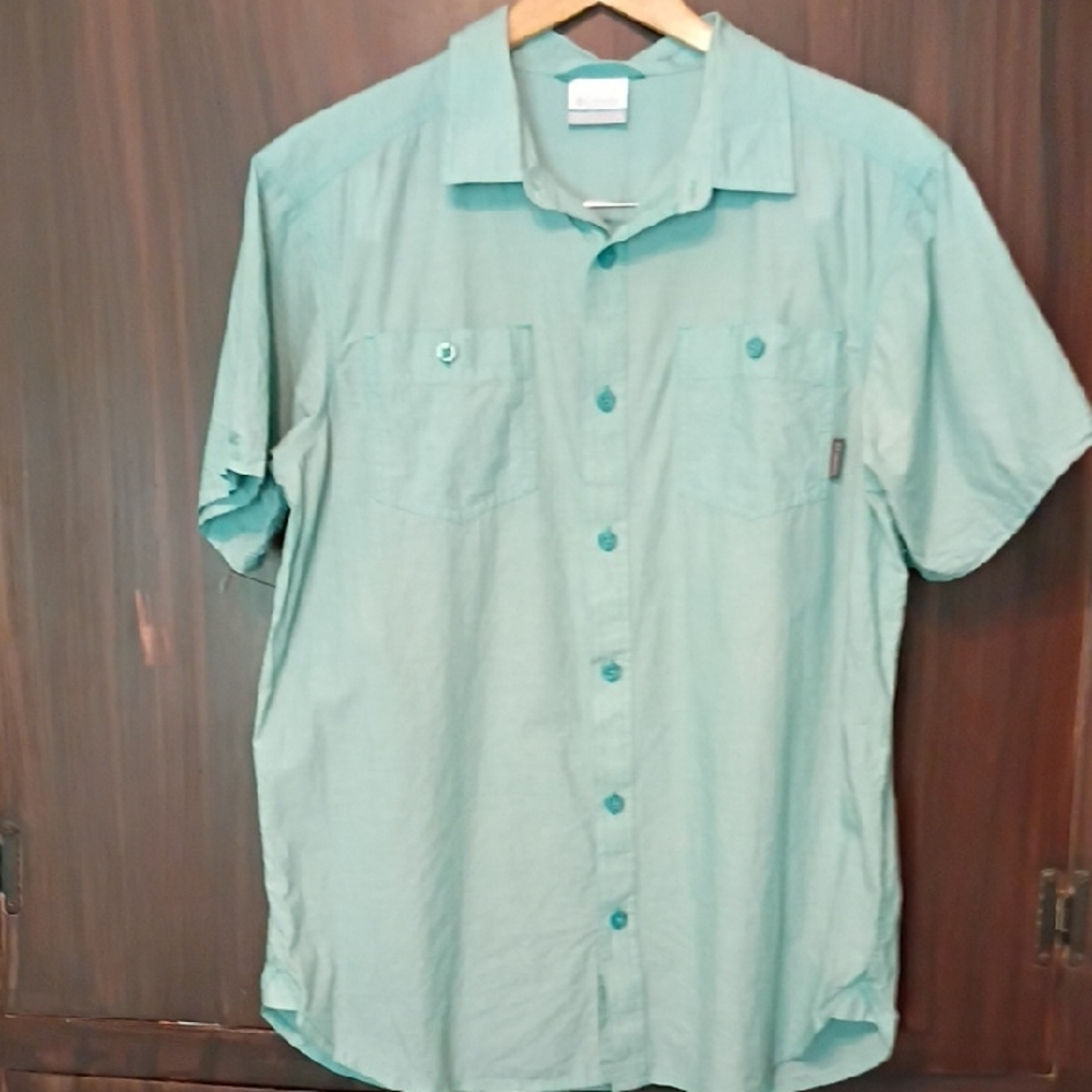 Columbia Men's Casual Short-Sleeve Button-Down Shirt in Seafoam